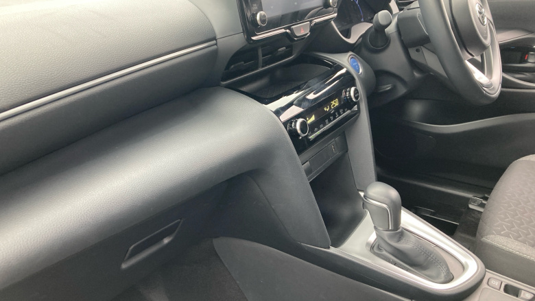 Toyota Yaris Cross 1.5 Hybrid Design 5dr CVT Hybrid Estate